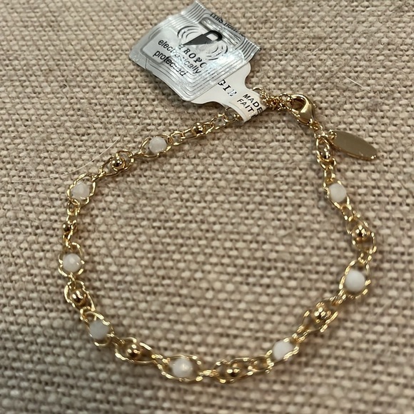 Anthropologie Sand Stone Wrap Bracelet/NWT - Picture 6 of 6